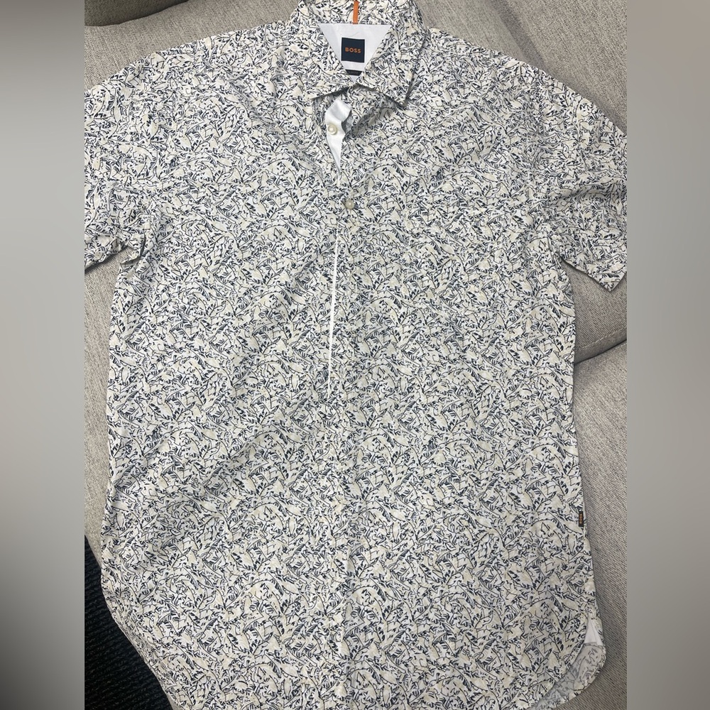 Boss SS Button-up Shirt size M